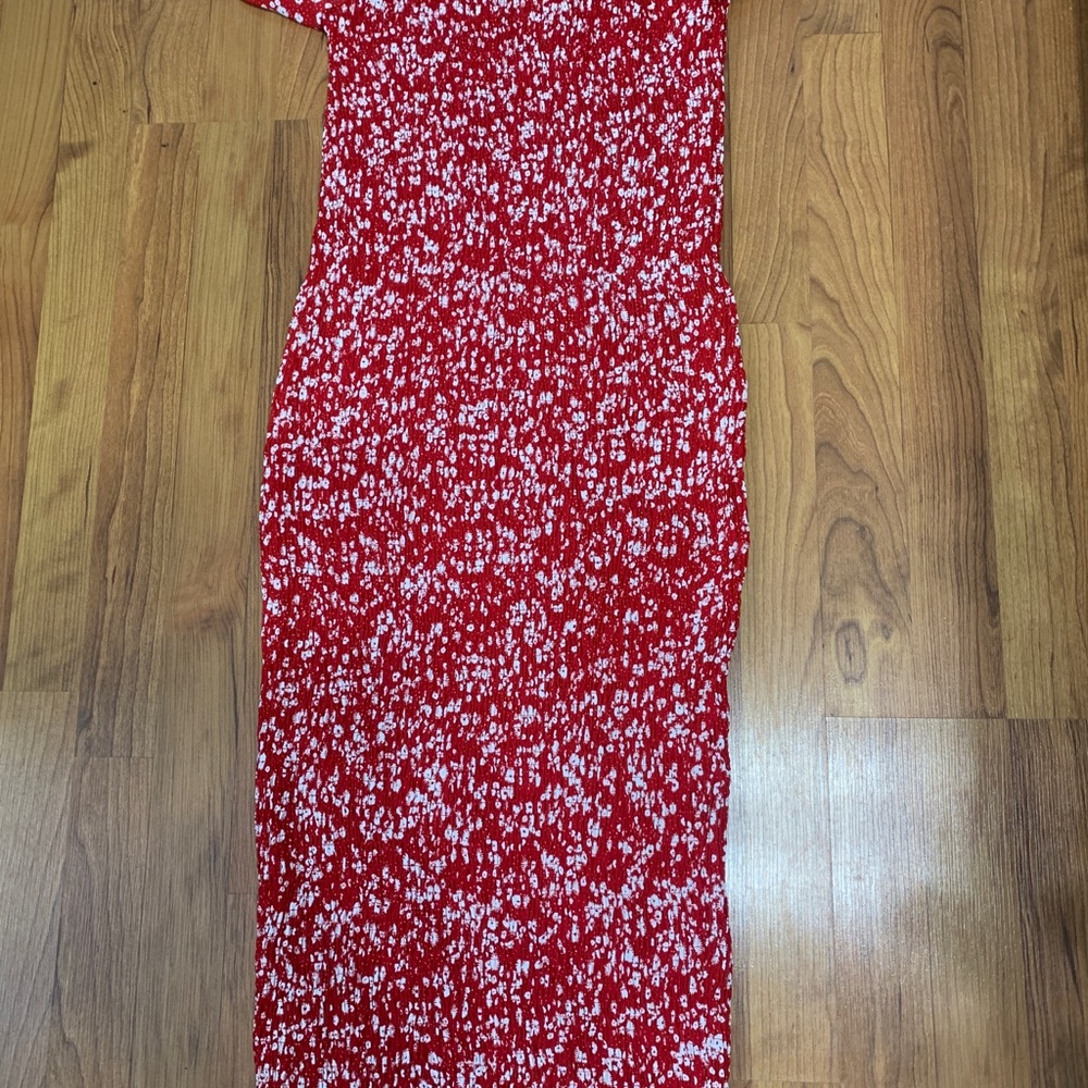Off the Shoulder Ruched Dress - Picture 2 of 4